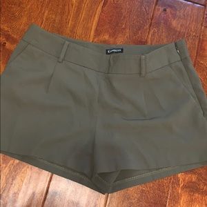 Express Shorts